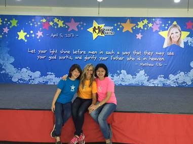 :Favorite Indo photos:Banner, Janti, me, Ari at KK.JPG